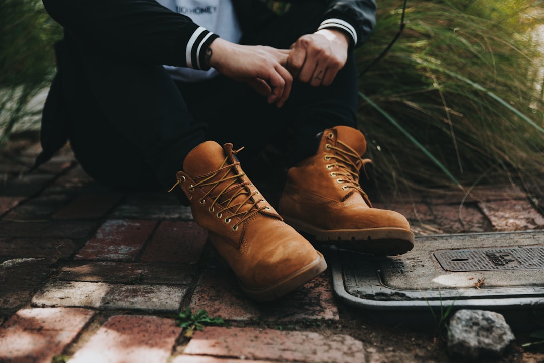 Photo Brown leather boots